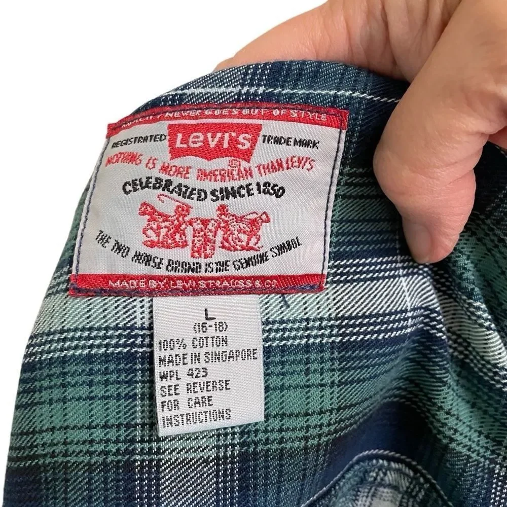 Levi’s Y2K green plaid button up flannel shirt‎ boys L 16/18 New Deadstock